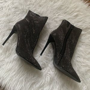 Boots‎